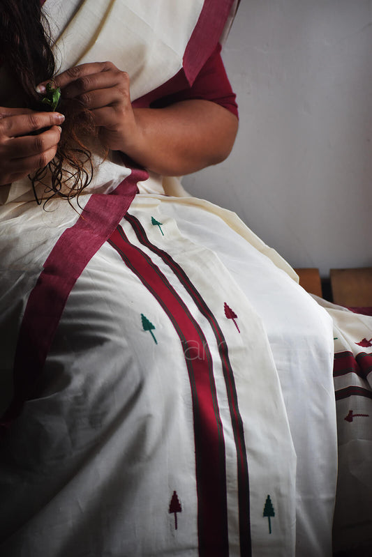 Ivory and maroon single kasavu set mundu | Niram Neela