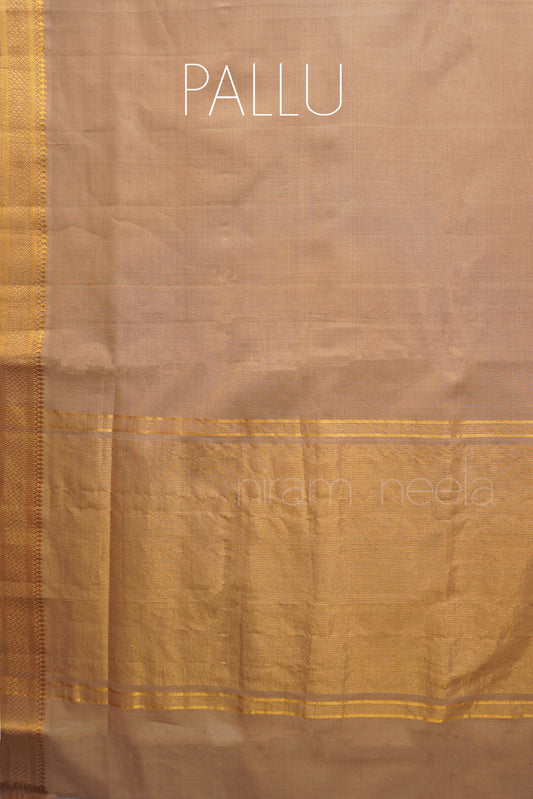 Tan and gold Mangalagiri cotton saree with Nizam border | Niram Neela