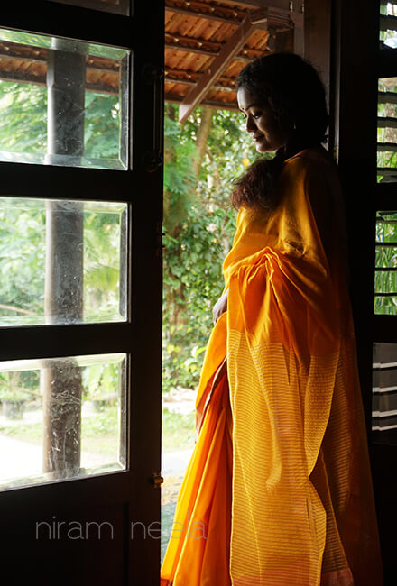 Yellow and pink Maheshwari silk cotton saree - Niram Neela