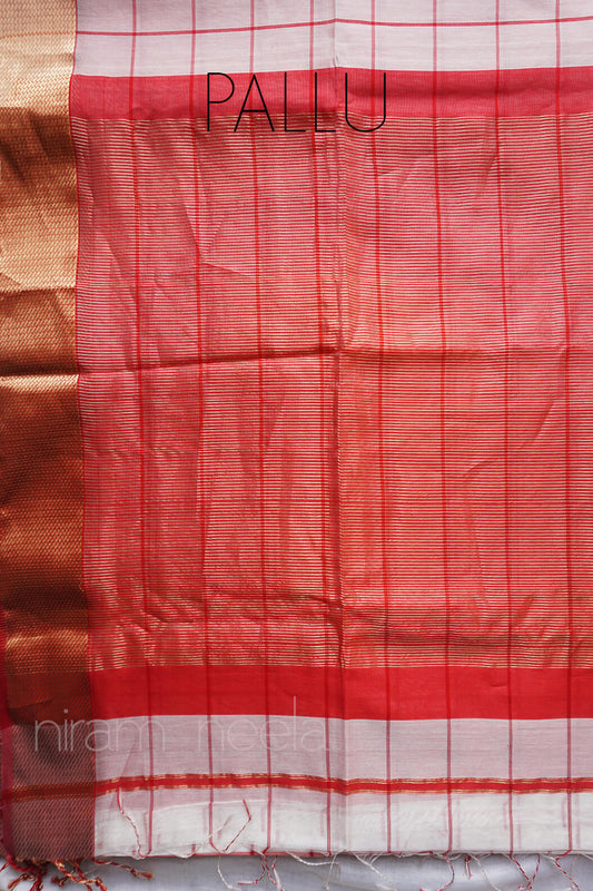 White and red check Maheshwari silk cotton saree - Niram Neela
