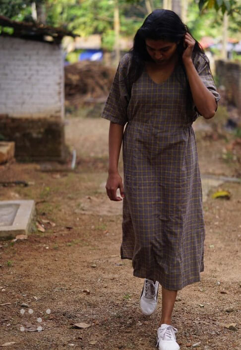 Kaftan dress in grey checks - Niram Neela