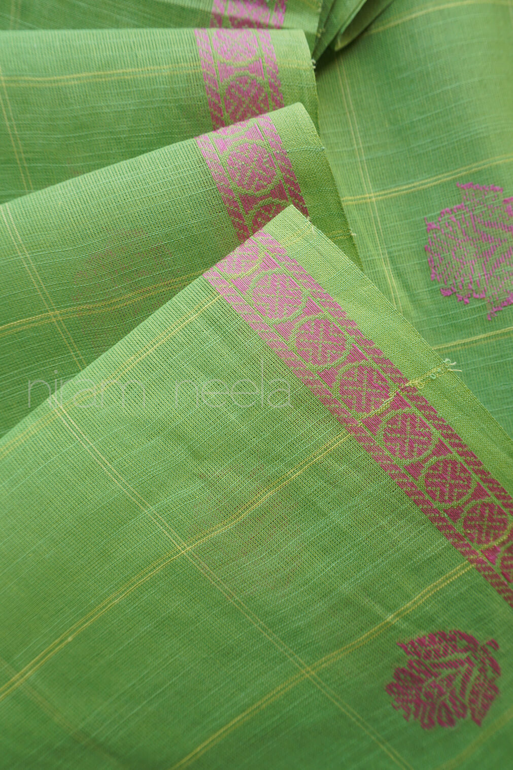 Green and pink check Godavari handloom cotton check saree | Niram Neela