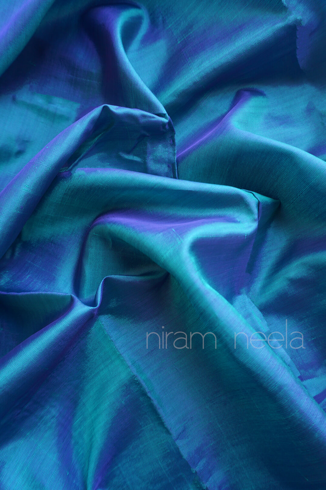 Peacock green and ochre Chinnalapattu art silk saree - Niram Neela