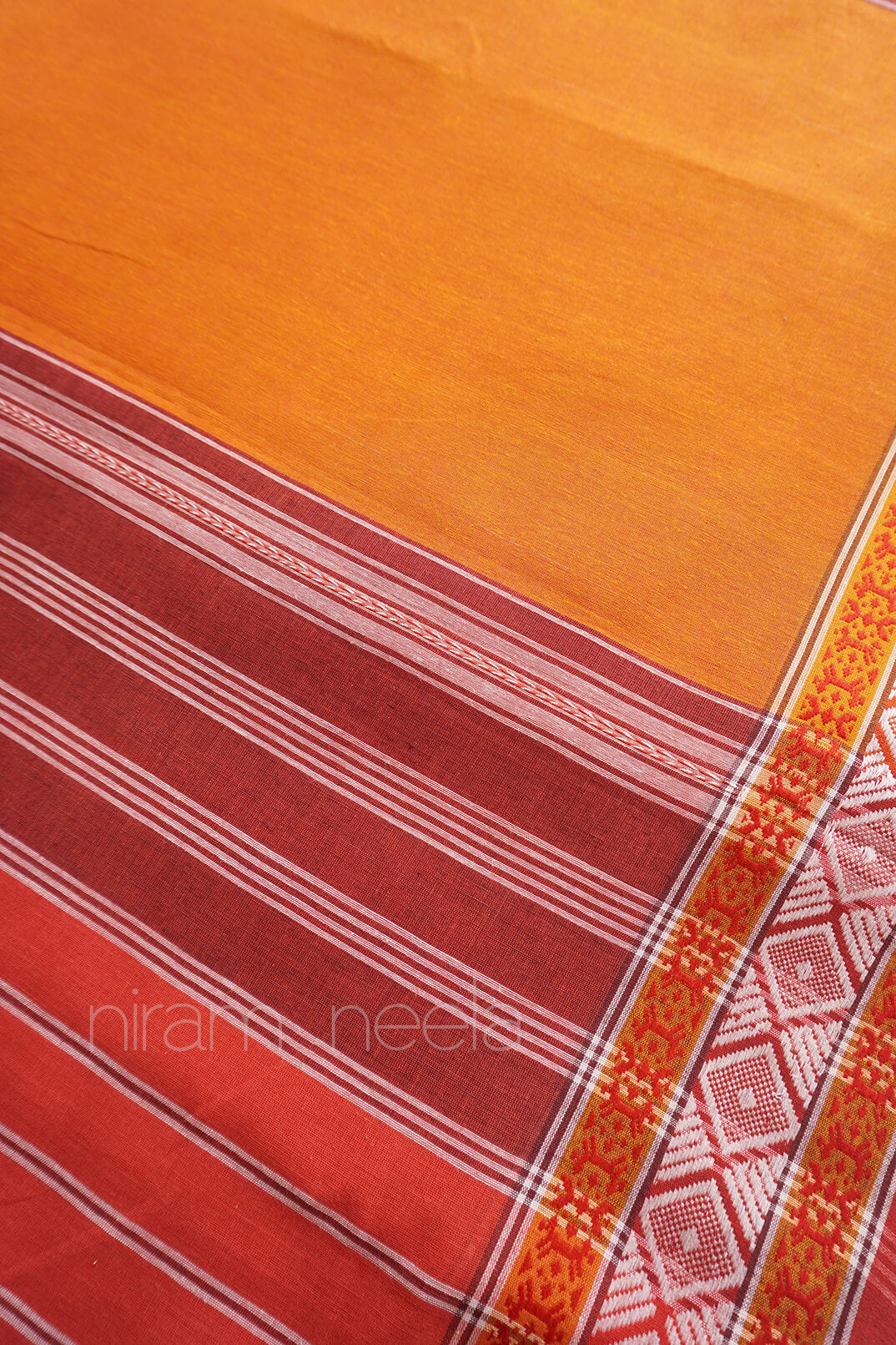 Brown and white Begumpuri cotton saree - Niram Neela