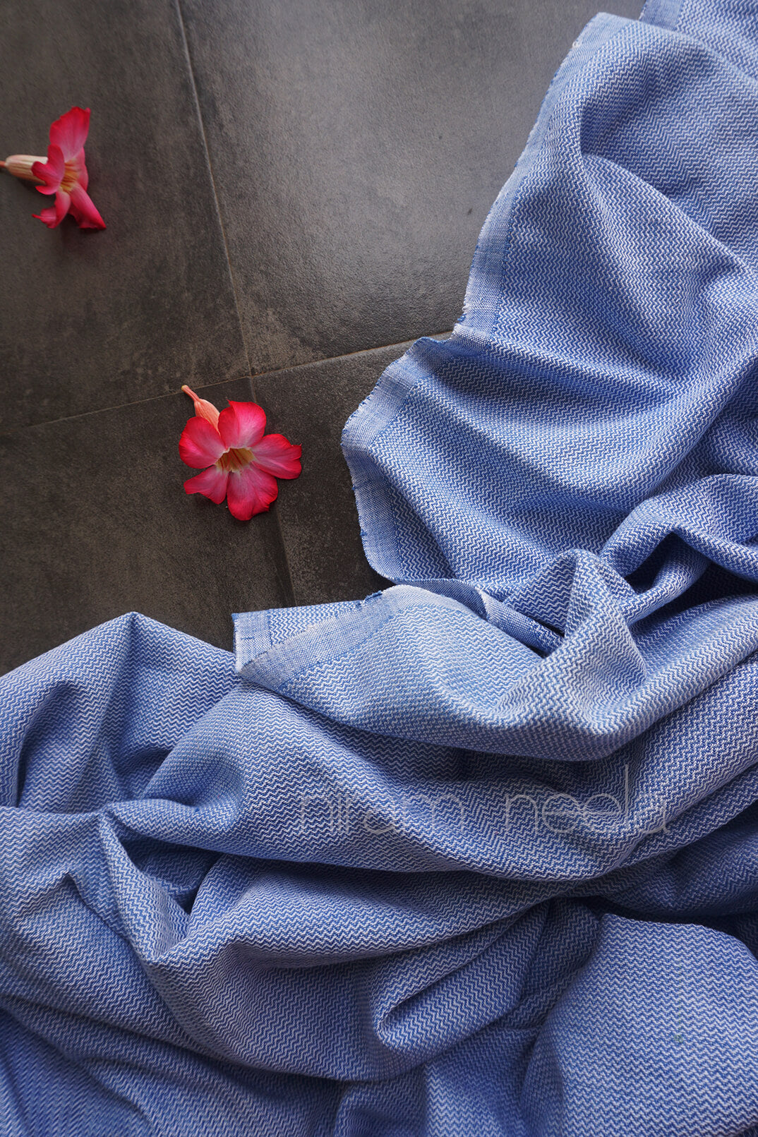 Blue and white cotton single bedsheet | Niram Neela Home linen 