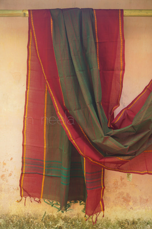 Dark olive and maroon Chettinad cotton dupatta | Niram Neela