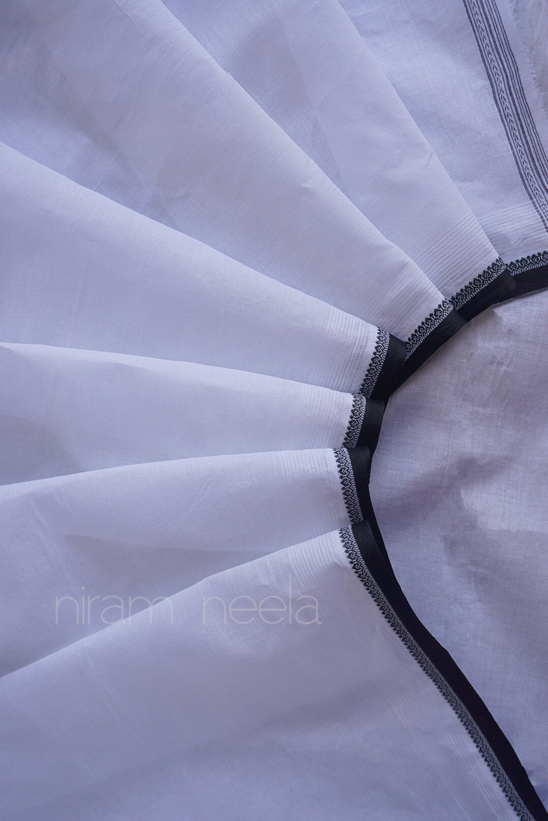 White and black cotton Dhaniakhali dhoti | Niram Neela