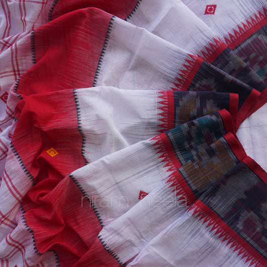 White, red and green Dhaniakhali cotton saree | Niram Neela