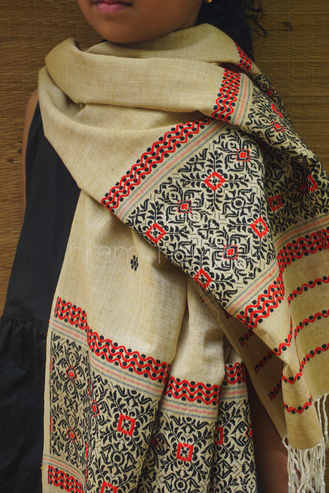 Cream and red Eri silk stole | Niram Neela
