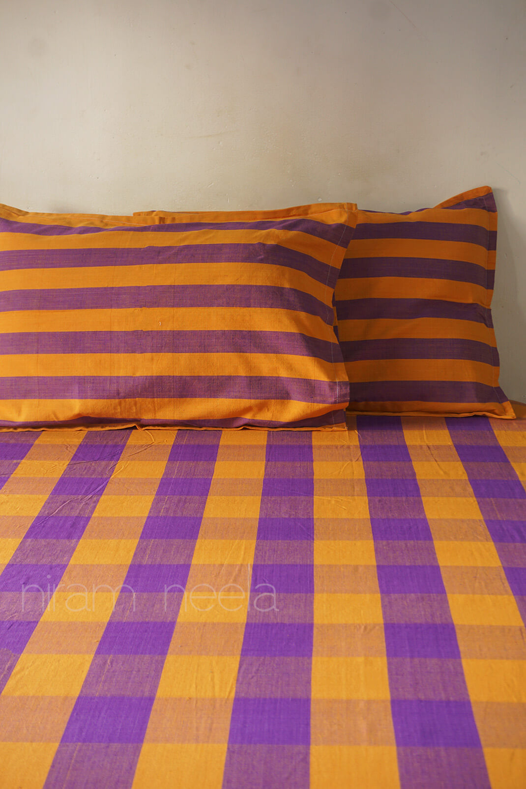 Violet and orange check double bedsheet | Handloom cotton bedsheet by Niram Neela