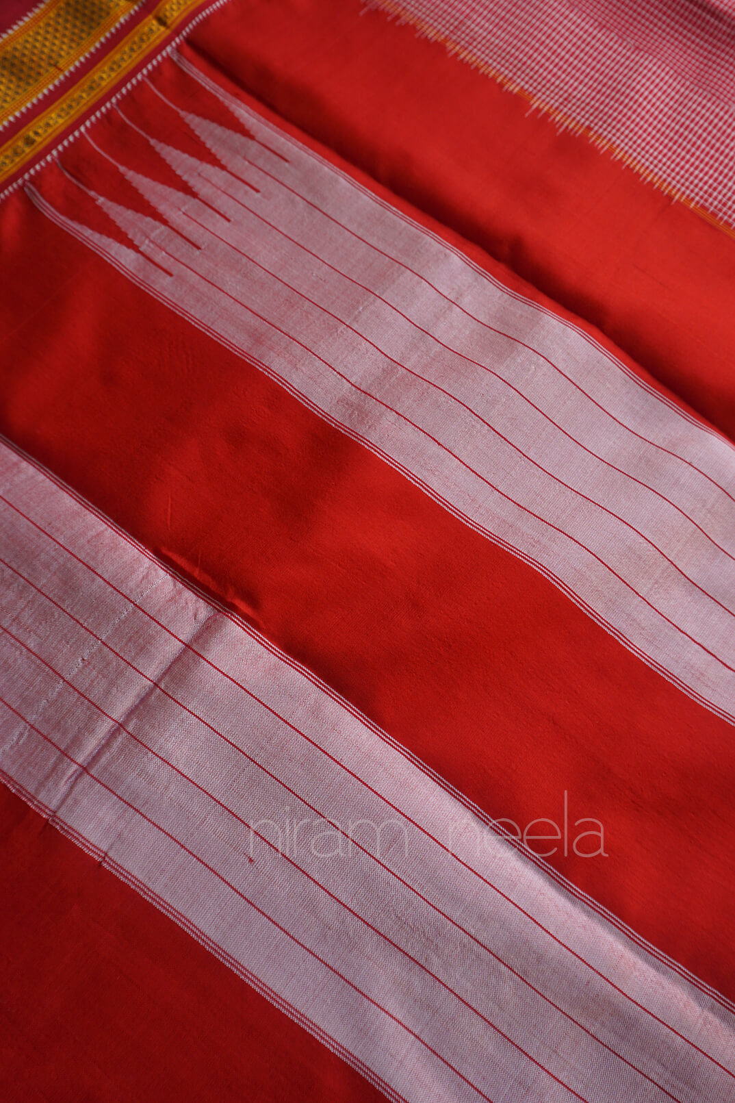 Red checkered Ilkal viscose cotton saree | Niram Neela