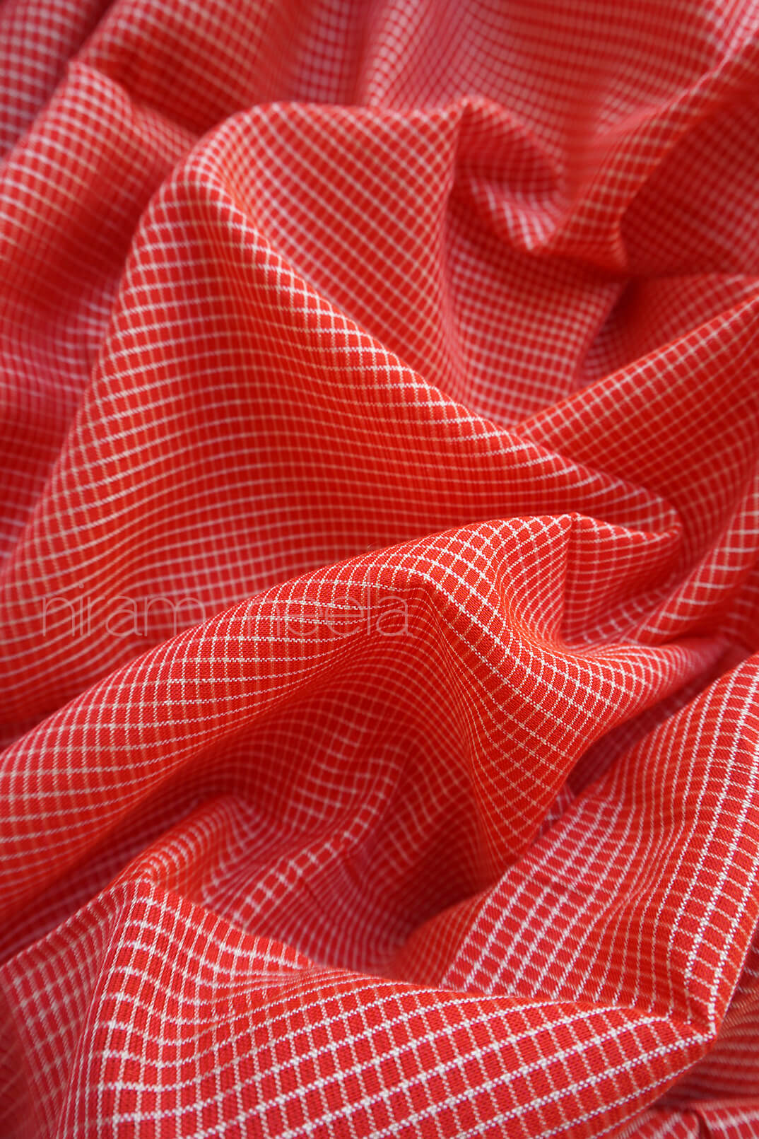 Red checkered Ilkal viscose cotton saree | Niram Neela