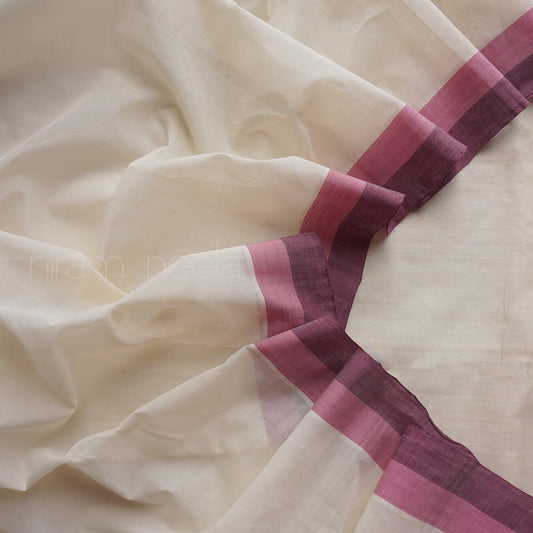 A close-up of draped off-white Kasavu saree with a wide border featuring alternating stripes of dusty pink and dark plum purple.