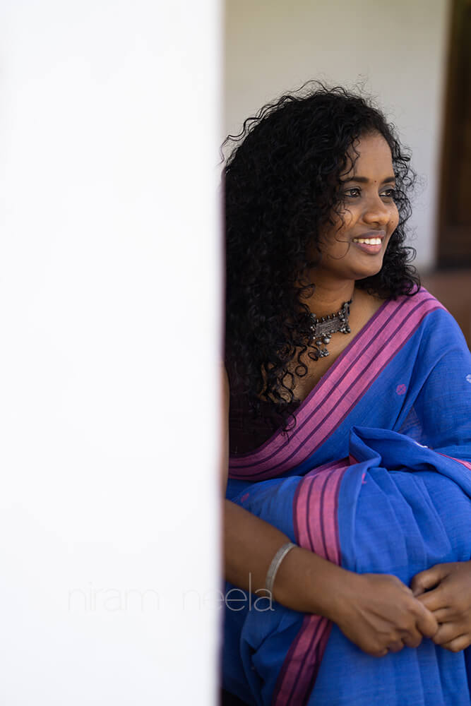 Blue and pink Bengal jamdani cotton saree - Niram Neela