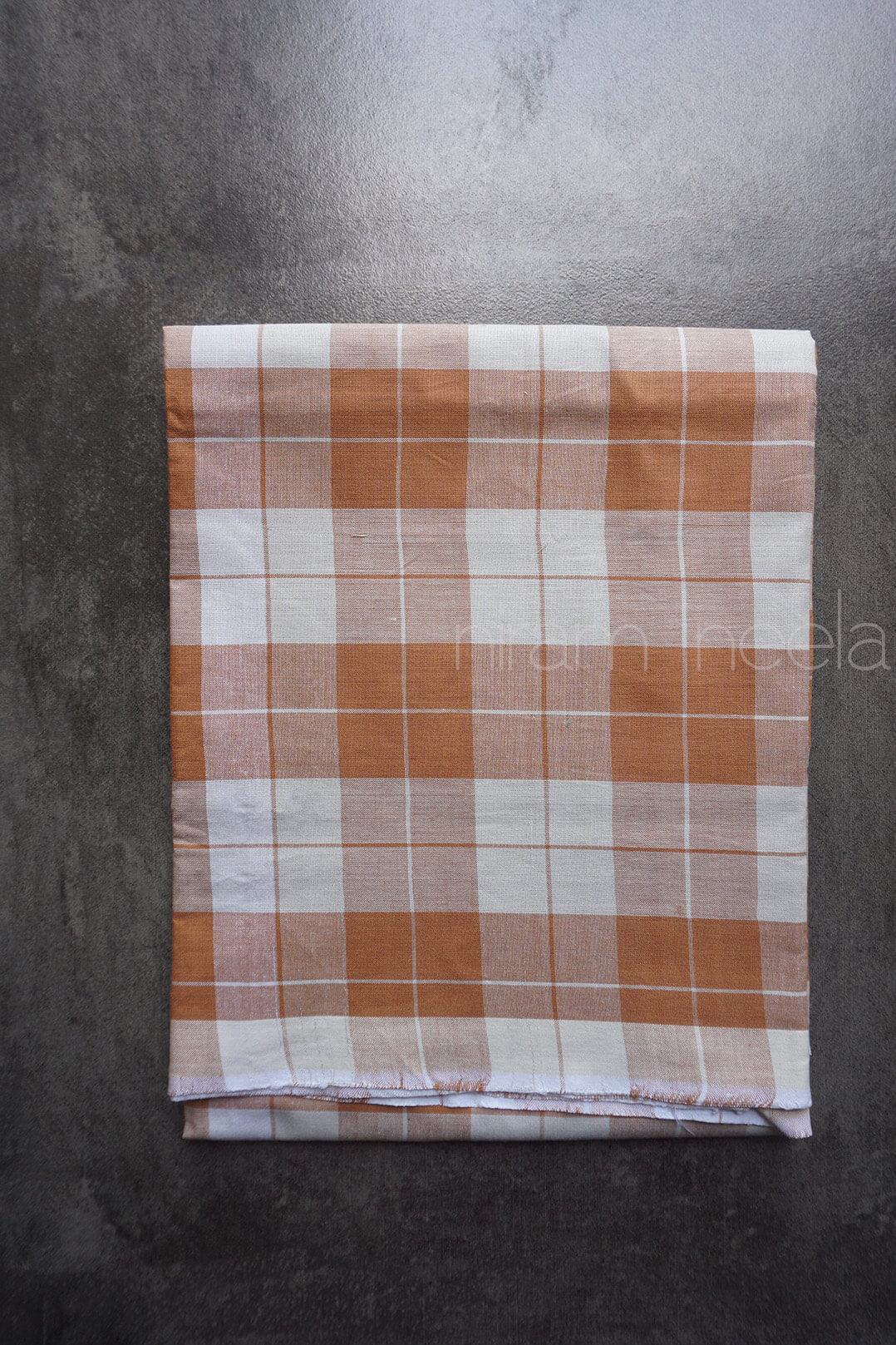 White and sandal handwoven cotton lungi |  Men's lungi from Niram Neela