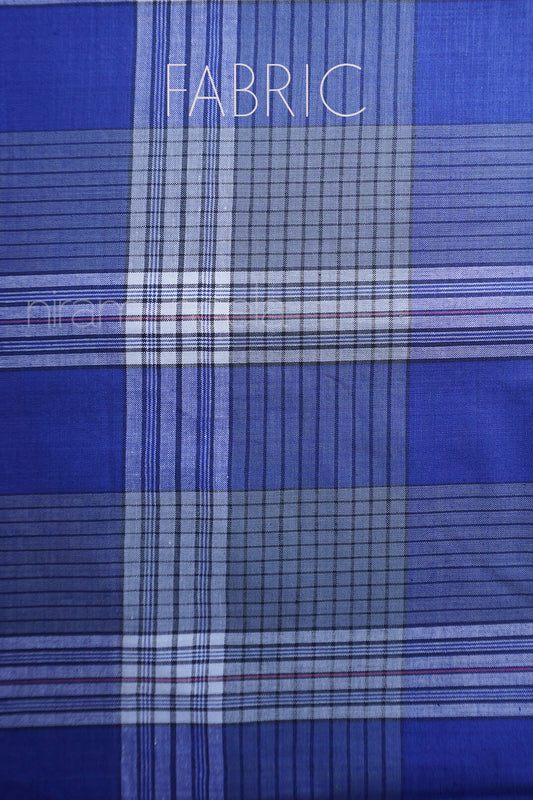 Blue and white handwoven cotton lungi |  Men's lungi from Niram Neela
