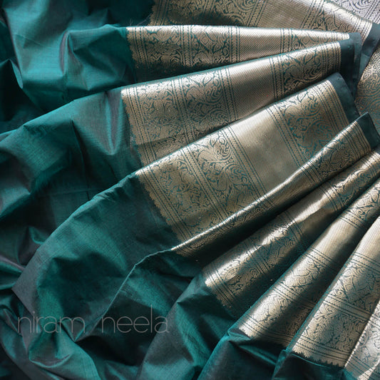 Green and silver Mangalagiri silk cotton saree - Niram Neela