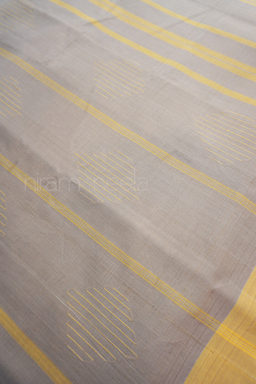 Ochre and yellow Mangalagiri cotton saree - Niram Neela