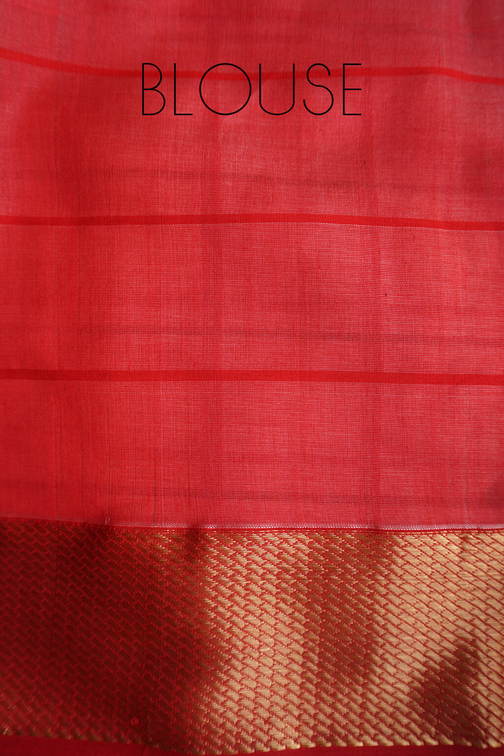 White and red check Maheshwari silk cotton saree - Niram Neela