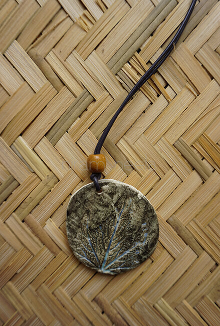 Ivory and brown handmade ceramic neckpiece - Niram Neela