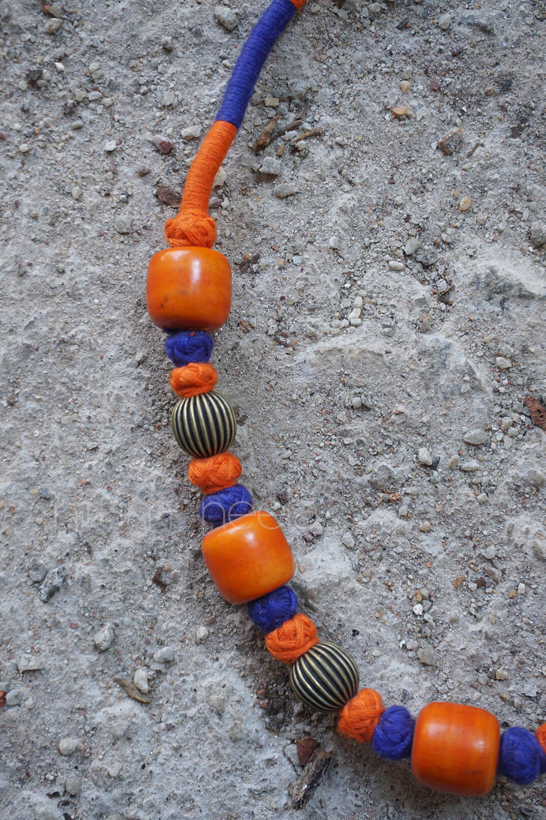 Orange and blue handmade wooden neckpiece - Niram Neela