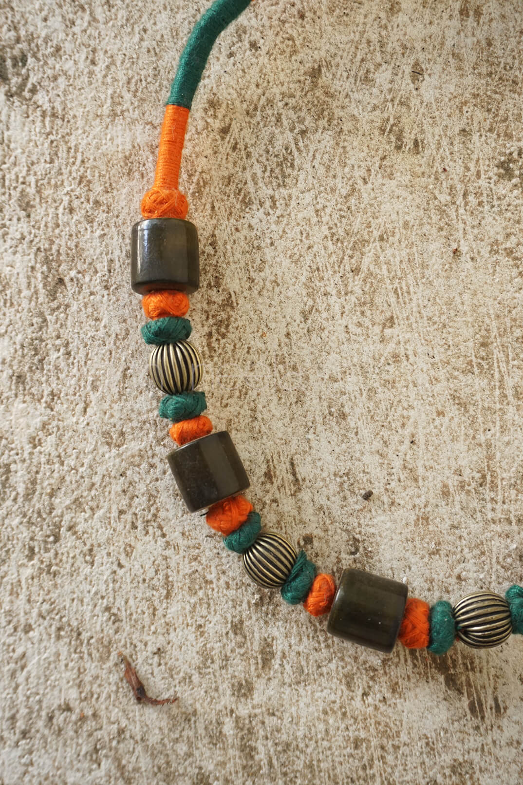 Orange and green handmade wooden neckpiece - Niram Neela